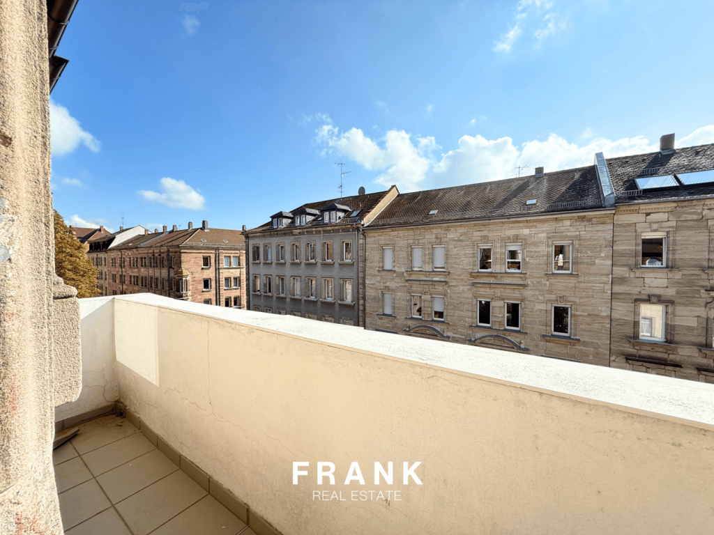 Balkon (Straßenseite)