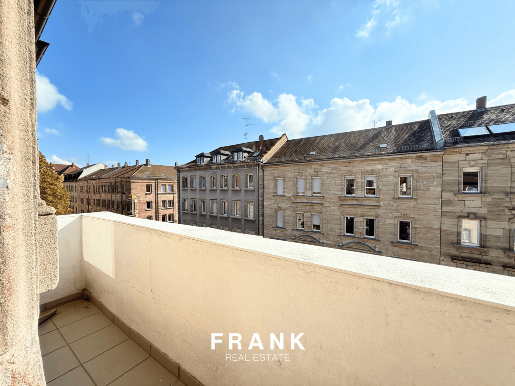 Balkon (Straßenseite)