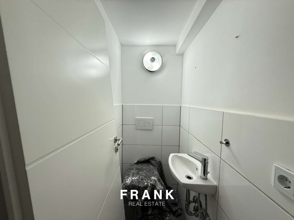 WC 1.OG